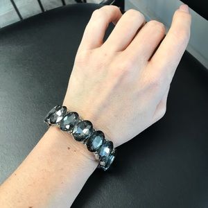 Beautiful stretch charcoal oval ‘stone’ bracelet